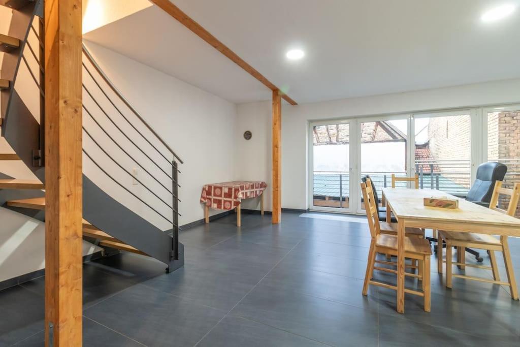Maisonette-Wohnung Mit 5 Schlafzimmern Wörrstadt Esterno foto